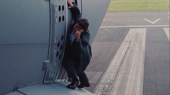 150725055537-tom-cruise-mission-impossible-stunt-orig-00005613-exlarge-169