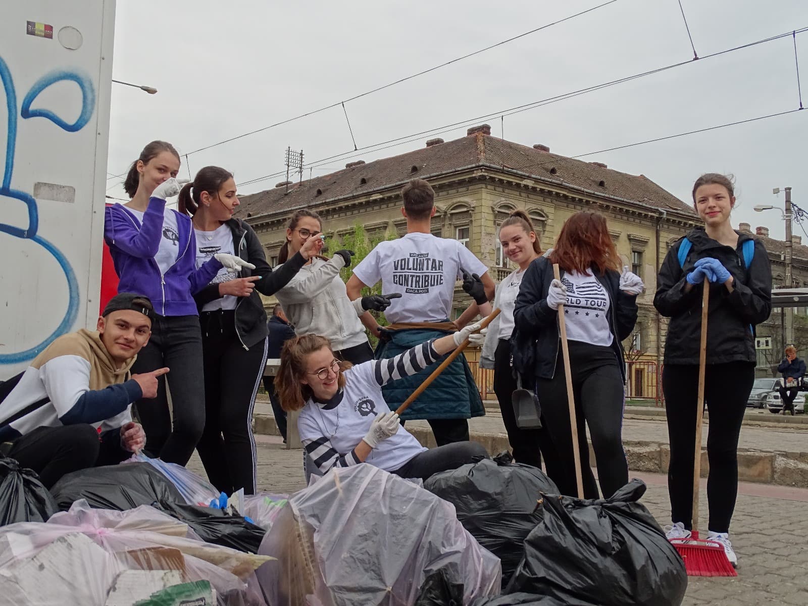 56476803_2468674449812353_7068358018399731712_n (1)